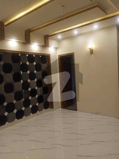 او پی ایف ہاؤسنگ سکیم - بلاک ای او پی ایف ہاؤسنگ سکیم لاہور میں 6 کمروں کا 10 مرلہ مکان 3.85 کروڑ میں برائے فروخت۔