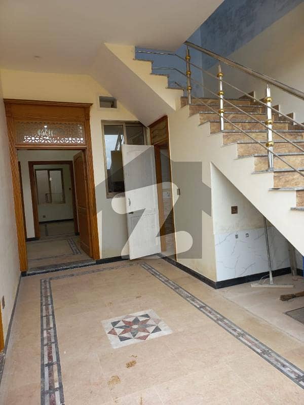 پرنس روڈ بہارہ کھوہ اسلام آباد میں 3 کمروں کا 5 مرلہ مکان 1 کروڑ میں برائے فروخت۔