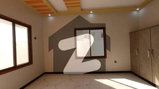 اسٹیٹ بینک آف پاکستان سٹاف کوآپریٹیو ہاؤسنگ سوسائٹی کراچی میں 6 کمروں کا 8 مرلہ مکان 4.35 کروڑ میں برائے فروخت۔