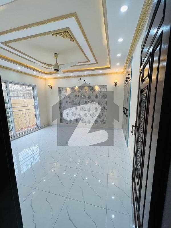 10 MARLA BRAND NEW SPANISH FULL HOUSE FOR RENT IN NARGIS EXTENTION BLOCK BAHRIA TOWN LAHORE