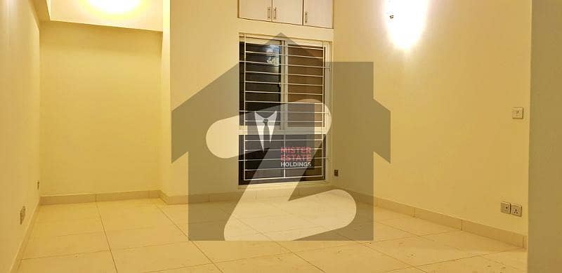 کے ڈی اے آفیسرز سوسائٹی گلشنِ اقبال ٹاؤن,کراچی میں 6 کمروں کا 10 مرلہ مکان 10.5 کروڑ میں برائے فروخت۔