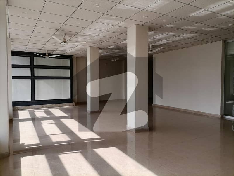 1600 Square Feet Office In Gulberg Greens - Block C For rent