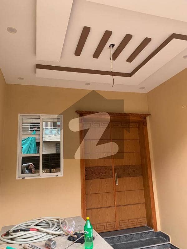 الحفیظ گارڈن جی ٹی روڈ لاہور میں 3 کمروں کا 5 مرلہ مکان 1.8 کروڑ میں برائے فروخت۔