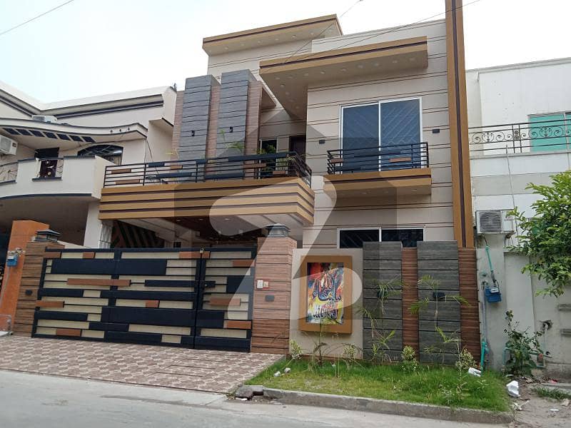 9 Marla Designer Brand New House Available For Urgent Sale