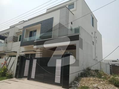 8 Marla Designer Brand New House Available For Urgent Sale
