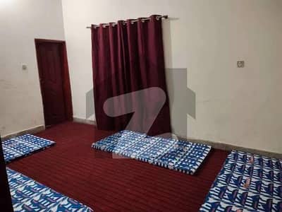 Room with attached bath is available on rent for officers, Jobians and Students Near Rasheedabad Chowk Multan.