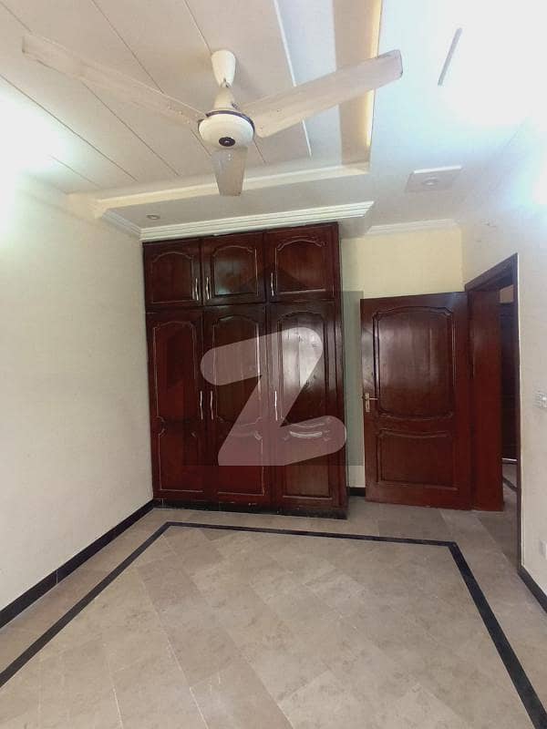 14 Marla Lower Portion For Rent In D-12/3 (main Double Road)