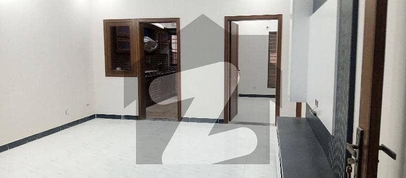 مارگلہ ویو ہاؤسنگ سوسائٹی ڈی ۔ 17,اسلام آباد میں 4 کمروں کا 10 مرلہ مکان 3.15 کروڑ میں برائے فروخت۔