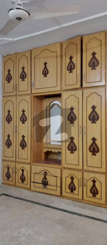 چٹھہ بختاور اسلام آباد میں 3 کمروں کا 6 مرلہ بالائی پورشن 30.0 ہزار میں کرایہ پر دستیاب ہے۔