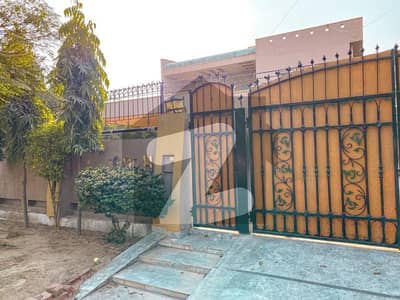 واگا ٹاؤن لاہور میں 5 کمروں کا 2.15 کنال مکان 12 کروڑ میں برائے فروخت۔