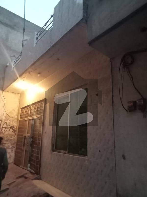 شیر شاہ کالونی بلاک اے شیرشاہ کالونی - راؤنڈ روڈ لاہور میں 2 کمروں کا 3 مرلہ مکان 60 لاکھ میں برائے فروخت۔