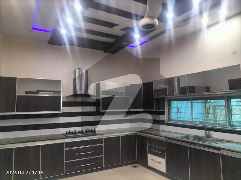 Brand new 1 kanal uper portion for rent in upper mall lahore