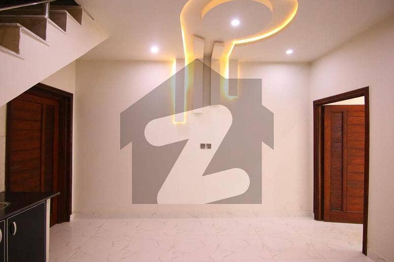 غالب سٹی فیصل آباد میں 3 کمروں کا 2 مرلہ مکان 80.0 لاکھ میں برائے فروخت۔