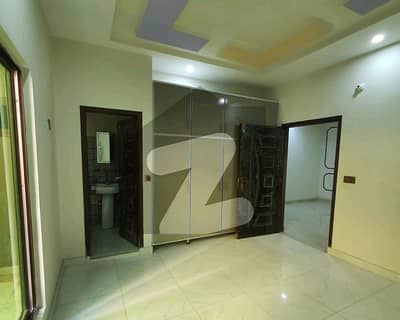 Prime Location 3.5 Marla House In Beautiful Location Of Allama Iqbal Town - Neelam Block In Lahore