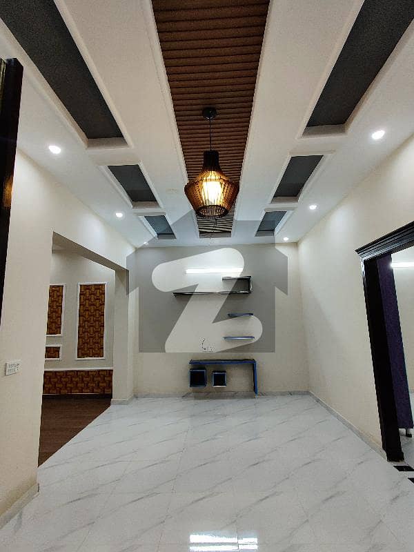 نشیمنِ اقبال فیز 2 نشیمنِ اقبال,لاہور میں 5 کمروں کا 5 مرلہ مکان 1.7 کروڑ میں برائے فروخت۔