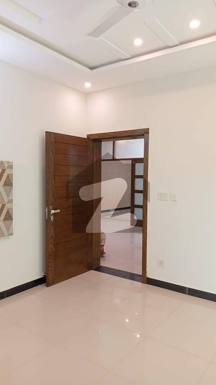 Unoccupied Upper Portion Of 8 Marla Is Available For rent In Bahria Town
