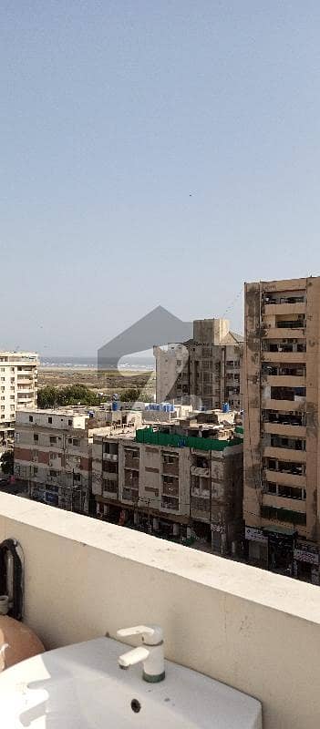 کلفٹن ۔ بلاک 2 کلفٹن,کراچی میں 6 کمروں کا 14 مرلہ فلیٹ 2.75 کروڑ میں برائے فروخت۔