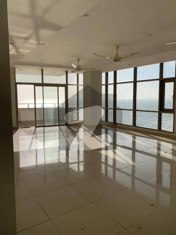 4 BEDROOMS REEF TOWER SEA FACING