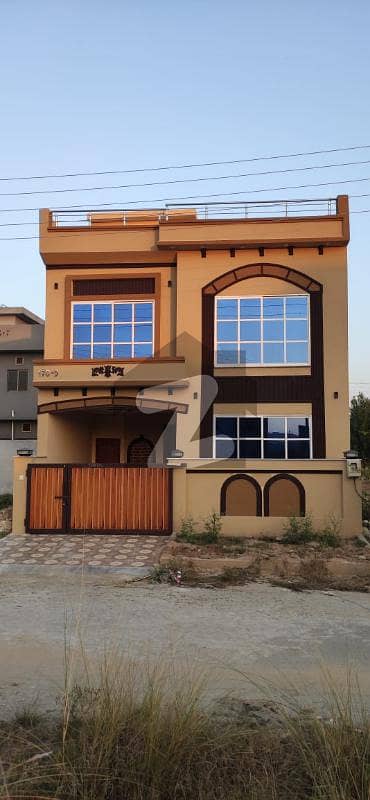 5 Marla Spacious House Available In PGSHF - Block D For sale