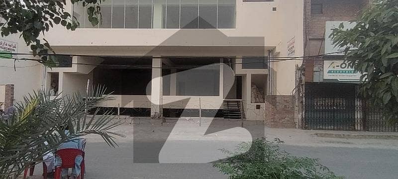 ستیانہ روڈ فیصل آباد میں 1 کنال عمارت 10.0 لاکھ میں کرایہ پر دستیاب ہے۔