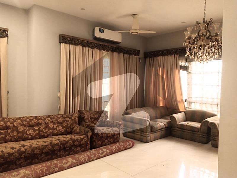 پی ای سی ایچ ایس جمشید ٹاؤن,کراچی میں 6 کمروں کا 1 کنال مکان 7.0 لاکھ میں کرایہ پر دستیاب ہے۔