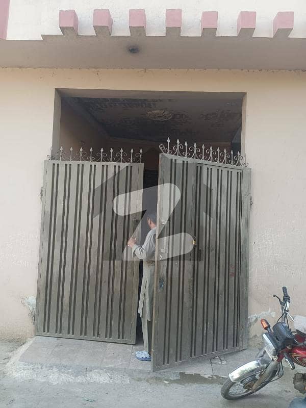 1350 Square Feet Spacious Upper Portion Is Available In Rehmanpura (Harbanspura) For Rent