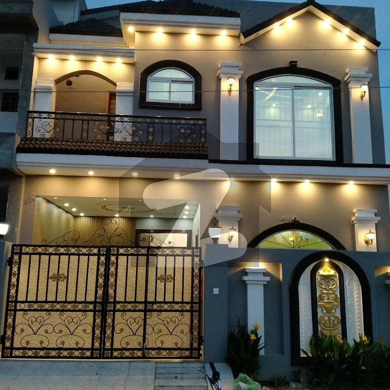 Beautiful double storey house for sale in Central Park Central Park