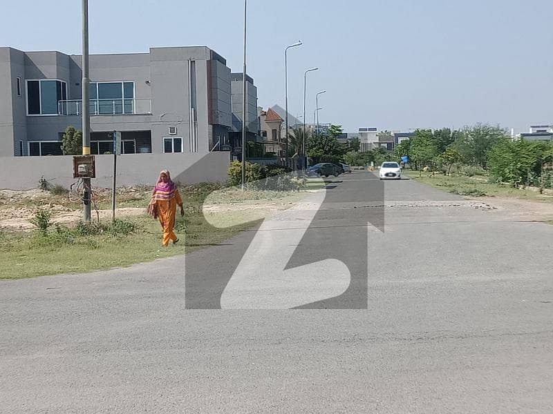 1 Kanal Plot No. 43 at Perfect Location for Sale in Block B Eden City