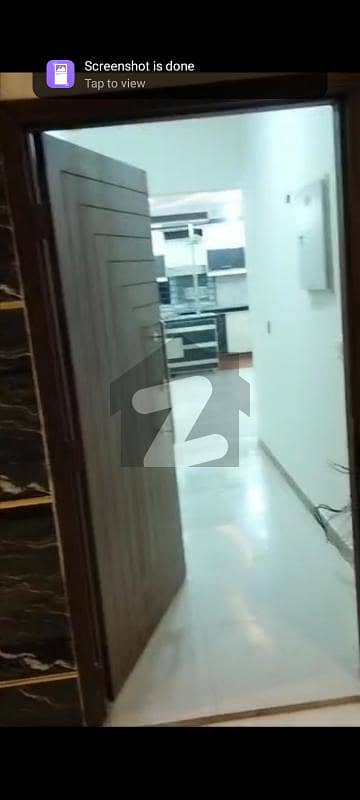 شانزیل گالف ریزڈینسیا جناح ایونیو کراچی میں 2 کمروں کا 4 مرلہ فلیٹ 91 لاکھ میں برائے فروخت۔
