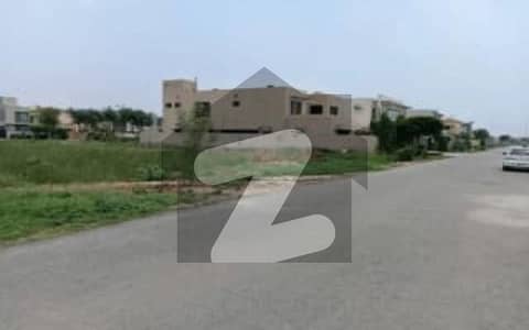 100 Yards Plot For Sale In Phase 8 Iqbal Staff Lane