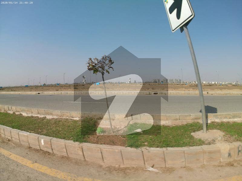 4 Marla Corner Plot In Dha Phase 8 Lahore Block Q With Huge Car Parking And 130 Feet Road