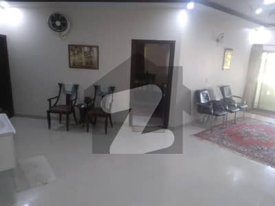 4 bed dd flat available for sale VIP location of shahraefaisal and shaheed e millat road.