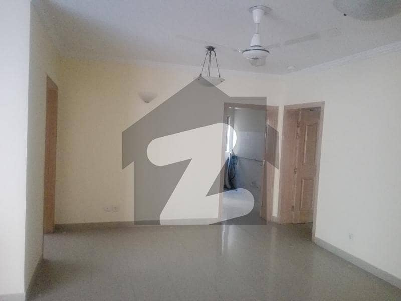 OUT CLASS LOCATION KANAL INDEPENDENT BASEMENT FOR RENT