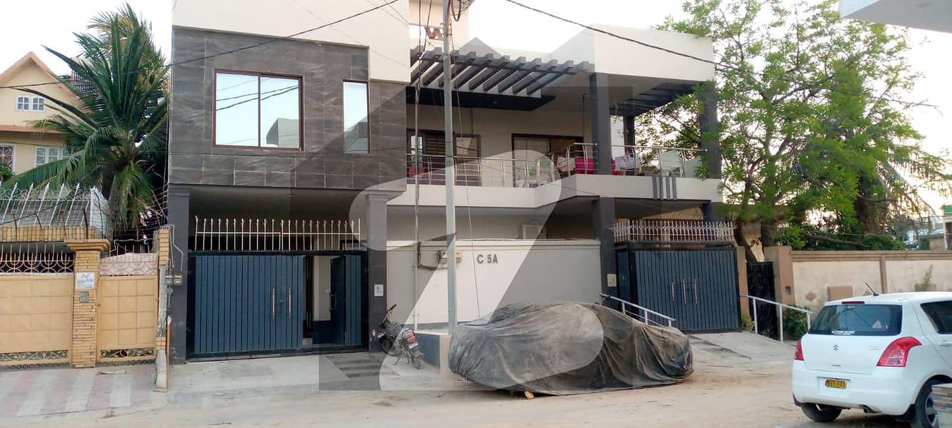 کے ای ایس سی ہاؤسنگ سوسائٹی سکیم 33 کراچی میں 8 کمروں کا 16 مرلہ مکان 6 کروڑ میں برائے فروخت۔