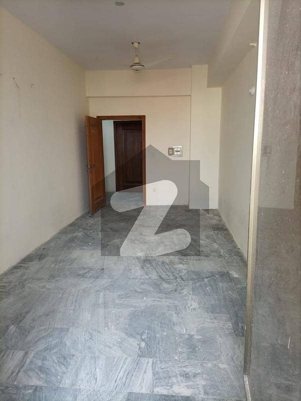 studio flat available for sale