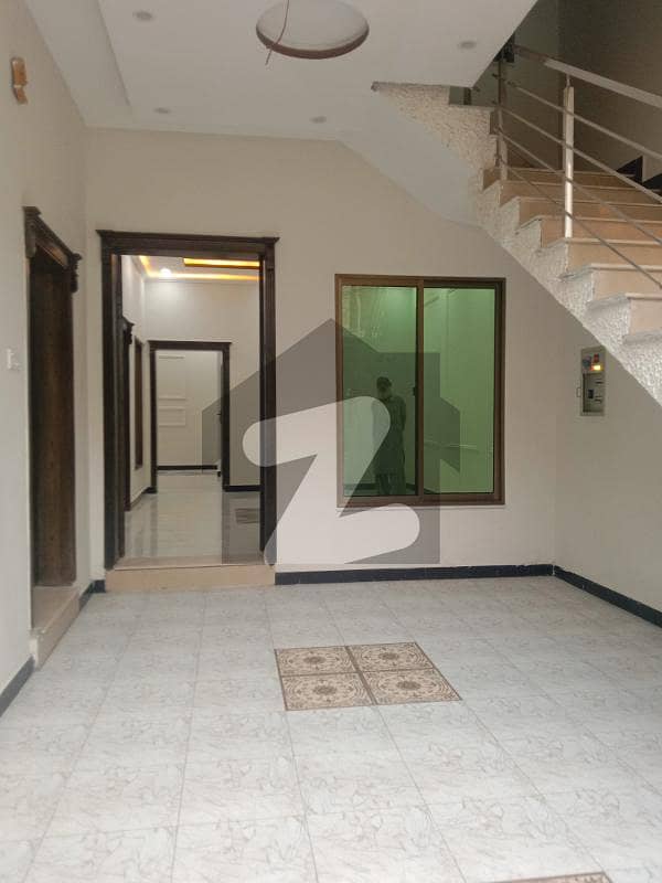 ورسک روڈ پشاور میں 6 کمروں کا 5 مرلہ مکان 1.9 کروڑ میں برائے فروخت۔