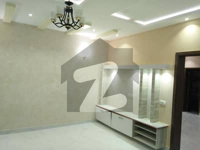 5 Marla Beautiful House For Rent In Usman Block Sector B Bahria Town ...