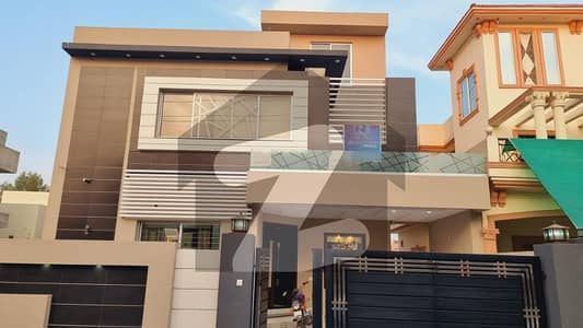 10 Marla Modern Design House for Sale in A Block Central Park Lahore