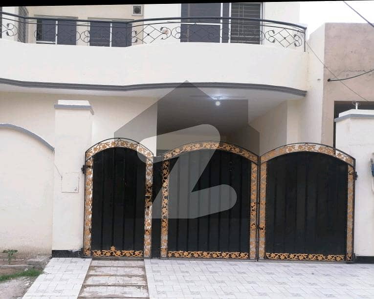 10 Marla House Ideally Situated In Marghzar Officers Colony