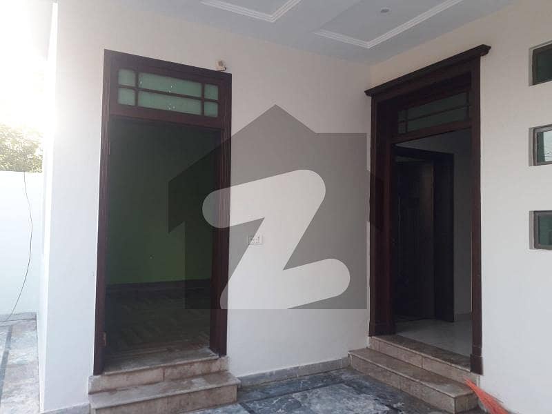 Zakariya Town Street Number 25 Double Storey 6 Marla House Available For Rent
