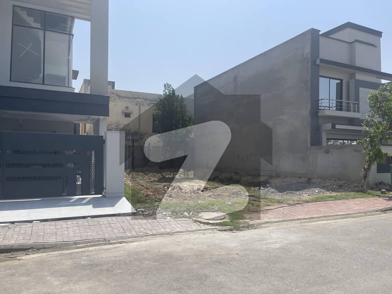 10 Marla Residential Plot For Sale At 125 Lakh In Overseas Ext Block