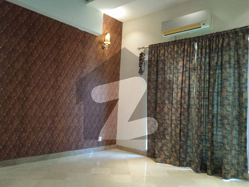 10 Marla House For Rent In Dha Phase 5 Block Eoriginal Picture