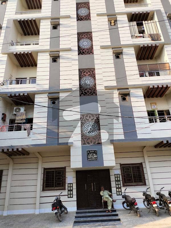 In Rafi Pride 2 Flat For Sale Sized 810 Square Feet