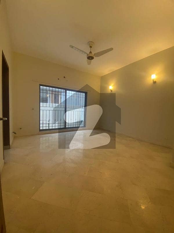 1 Kanal Lower Portion Available For Rent in DHA Phase 6 Lahore