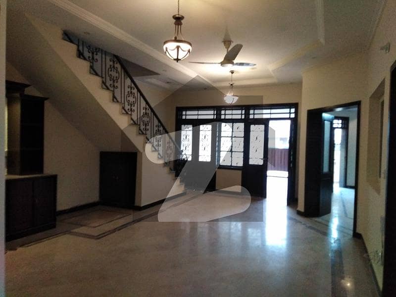 Beautiful House available for Rent Beautiful House available for Rent