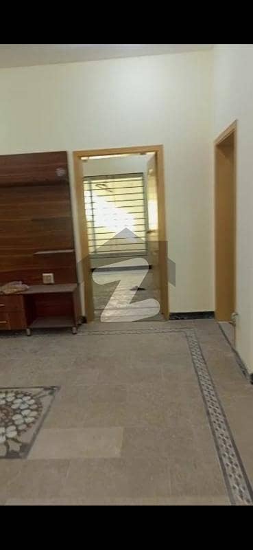 گلبرگ گرینز گلبرگ اسلام آباد میں 2 کمروں کا 7 مرلہ زیریں پورشن 35 ہزار میں کرایہ پر دستیاب ہے۔