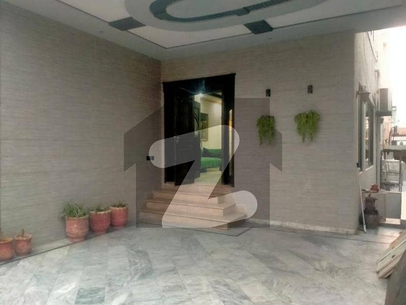 Modern 11 Marla House For Sale In Gulberg, Block P MM Alam road