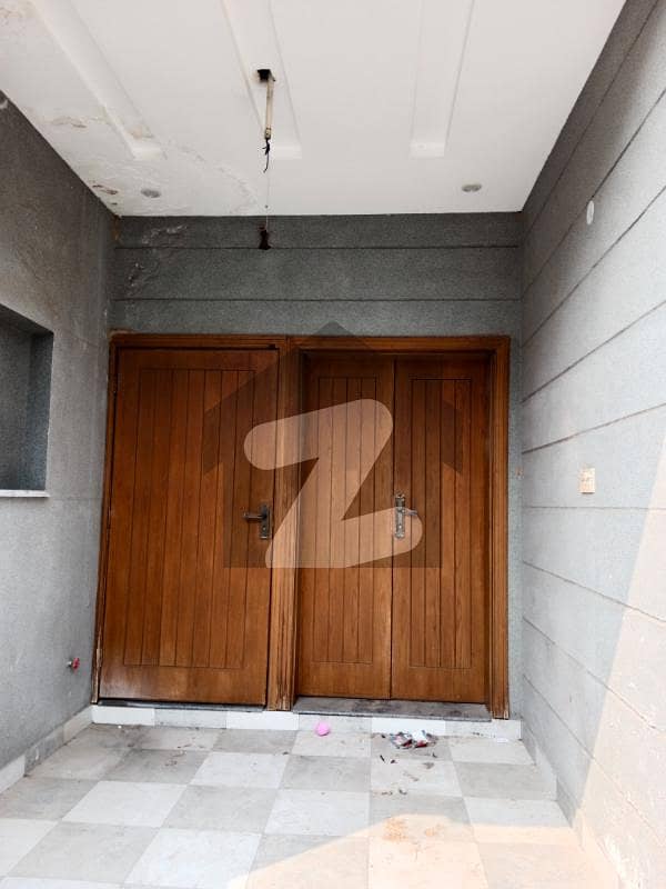 ڈریم گارڈنز فیز 1 ڈریم گارڈنز ڈیفینس روڈ لاہور میں 4 کمروں کا 4 مرلہ مکان 1.3 کروڑ میں برائے فروخت۔