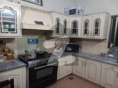 امین ٹاؤن فیصل آباد میں 5 کمروں کا 10 مرلہ مکان 3.0 کروڑ میں برائے فروخت۔