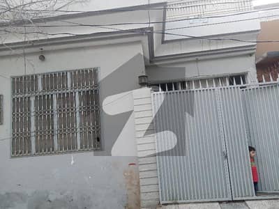 5. Marla Upper Portion Available For Rent In Hayatabad Phase 4 sector N1 Good Condition Good Location.